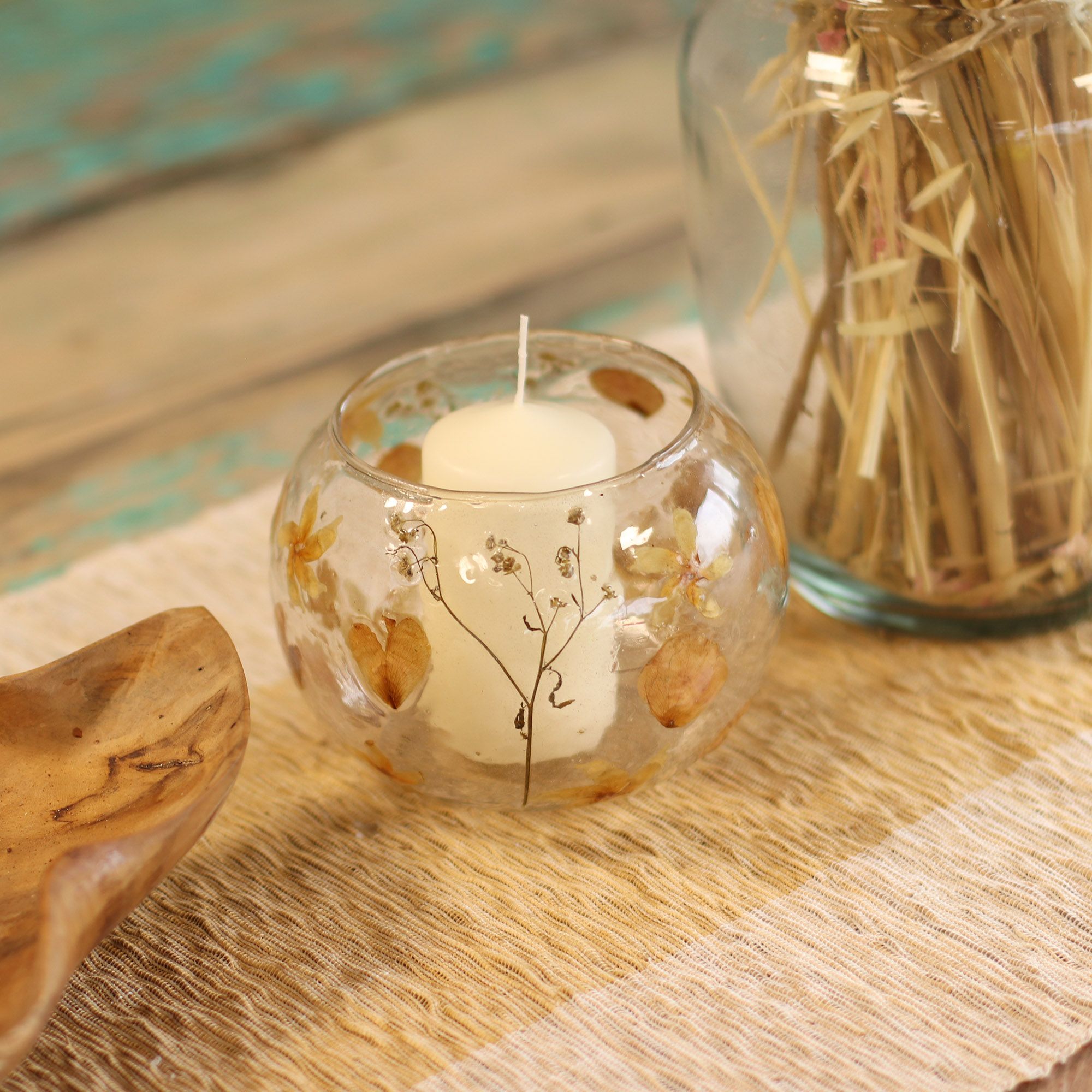 Natural Floral Glass - Large Bowl Candle Holder - Rosa - (12x13cm) - Image 6