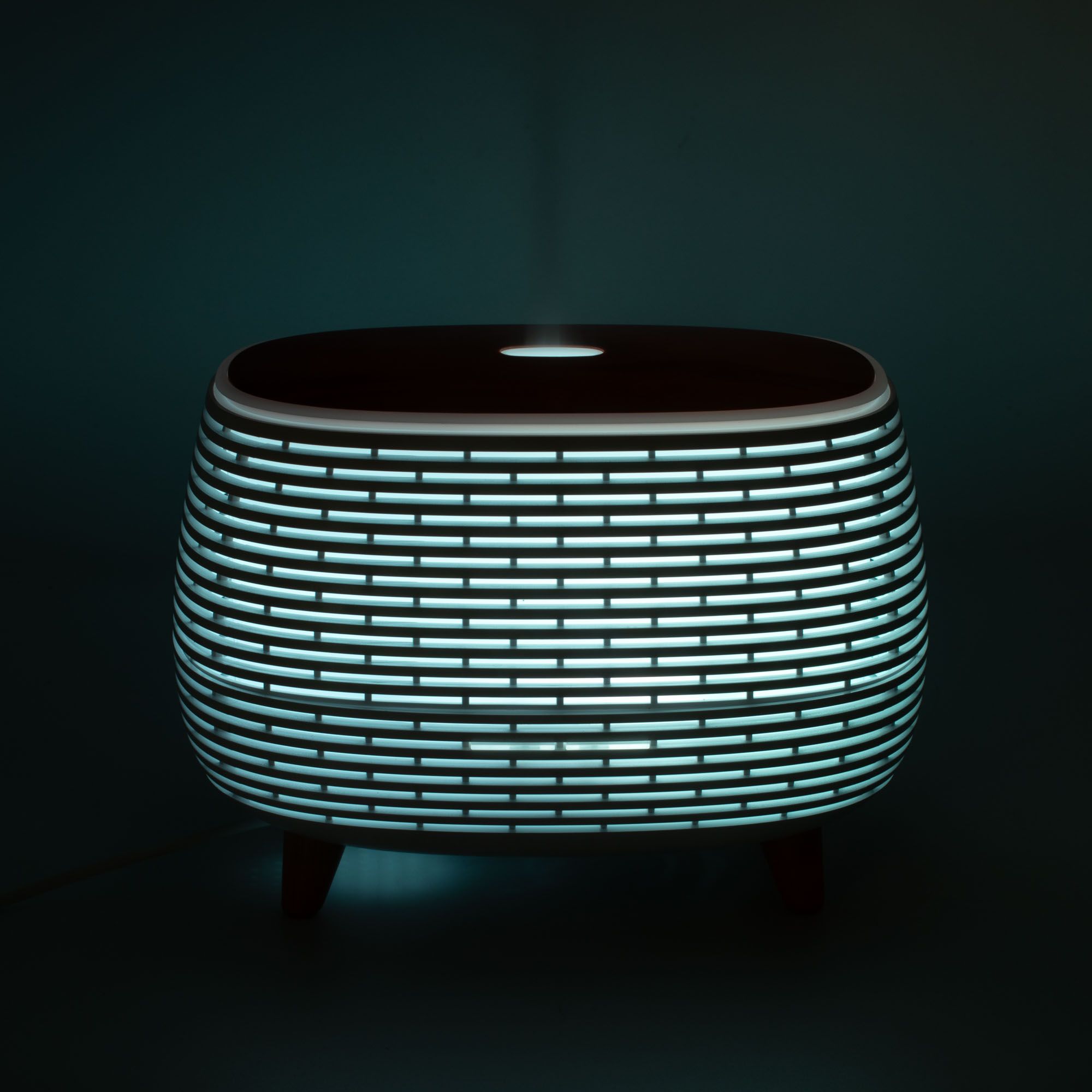 Futuristic Ribbed Aroma Diffuser with Colour-Changing Light - Image 14