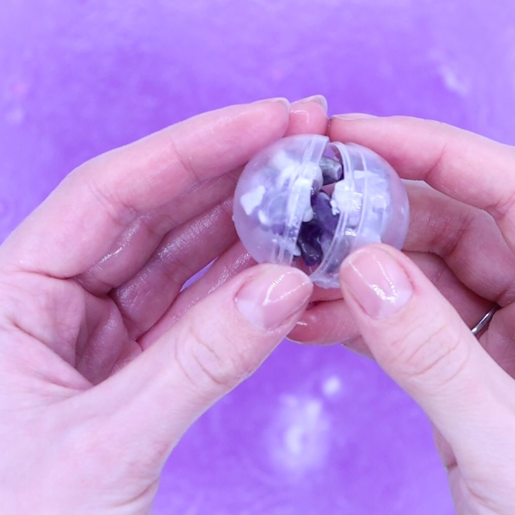 Amethyst Gem Bracelet Bath Bomb - Image 7