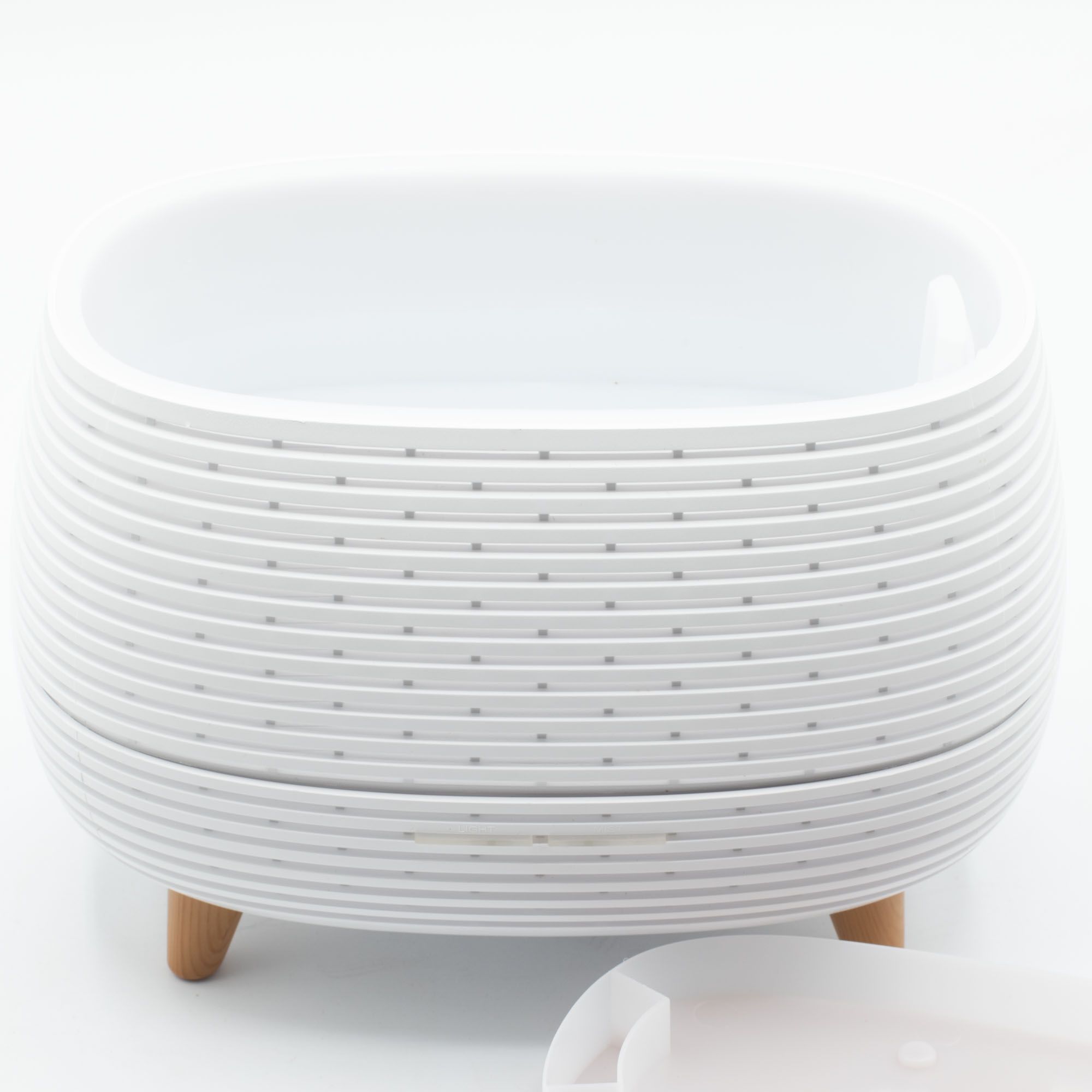 Futuristic Ribbed Aroma Diffuser with Colour-Changing Light - Image 3