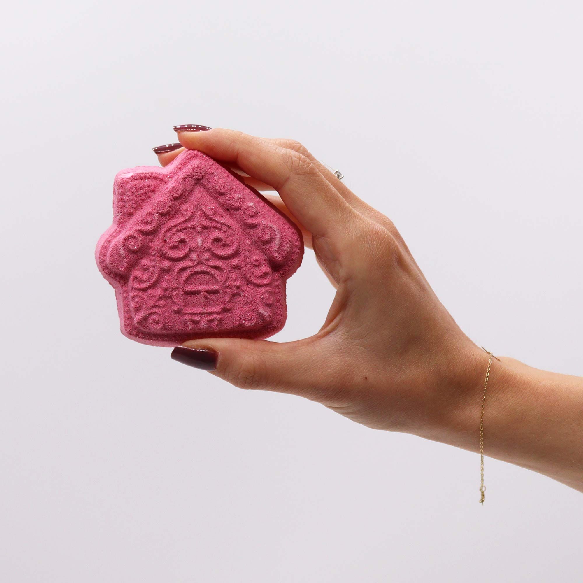Gingerbread Town Christmas Bath Bomb Gift Pack - Image 4