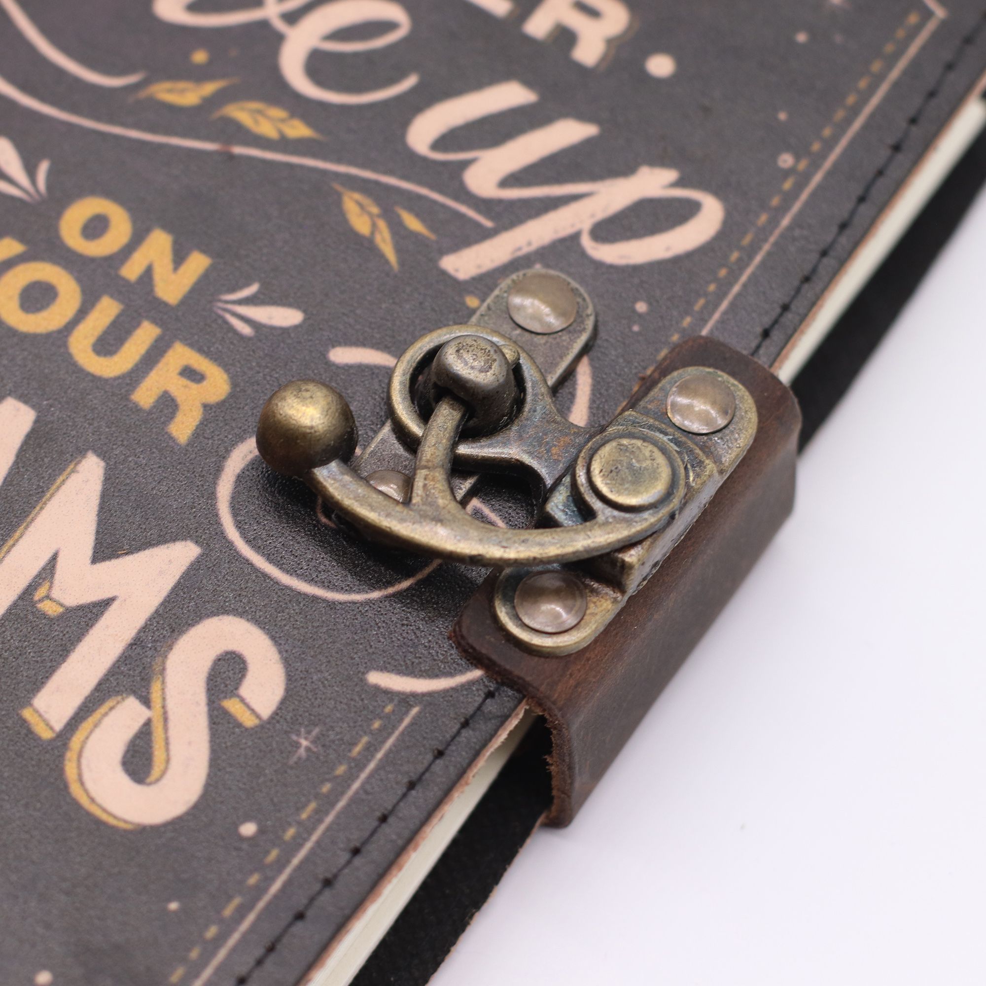 Leather Printed Notebook – Never Give Up On Your Dreams - 17.8×12.7 cm - Image 2