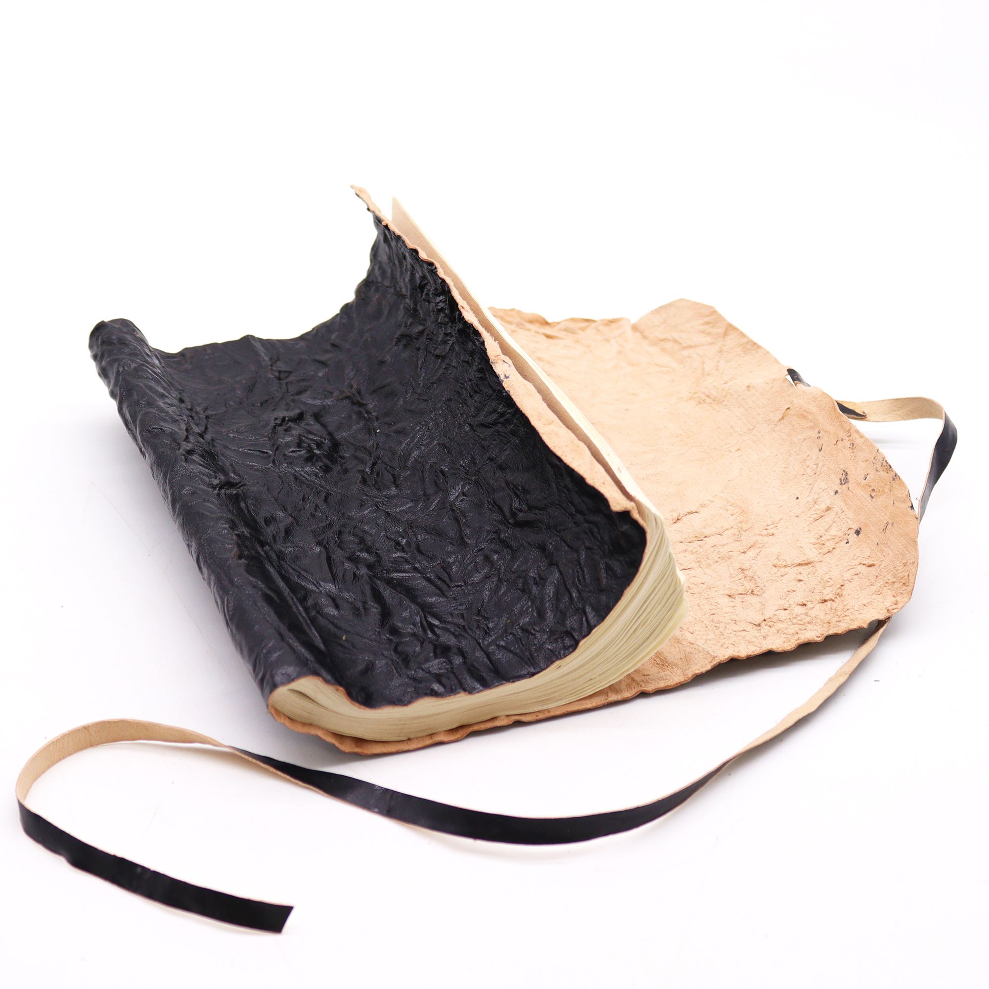 Rolled Leather Travel Notebook - 96 pages - Black 21x15cm - Image 3