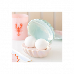 Clam Shell Salt and Pepper Shakers